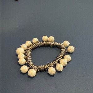 Pearl Beaded Bracelet with silver Accents